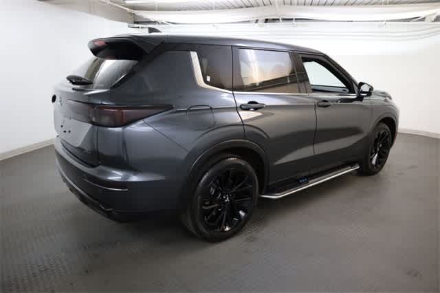 Thumbnail: 2024 Mitsubishi Outlander - 8