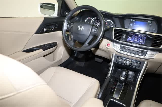 Thumbnail: 2015 Honda Accord - 16