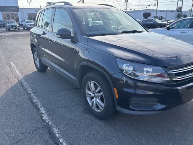 Thumbnail: 2015 Volkswagen Tiguan - 10