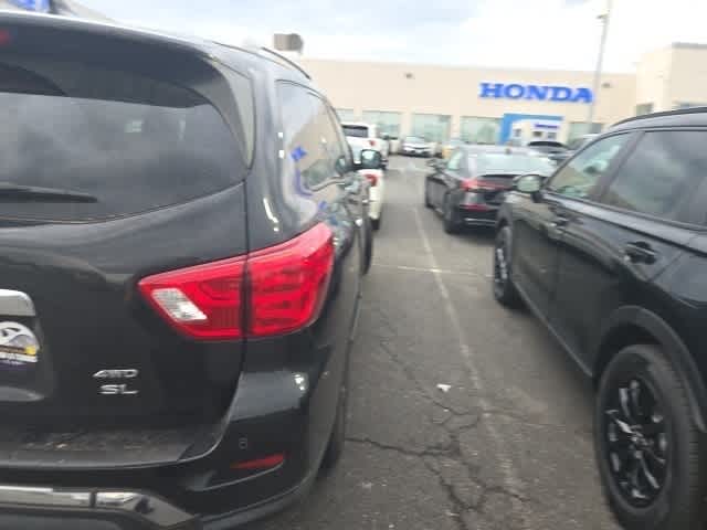 Thumbnail: 2019 Nissan Pathfinder - 10
