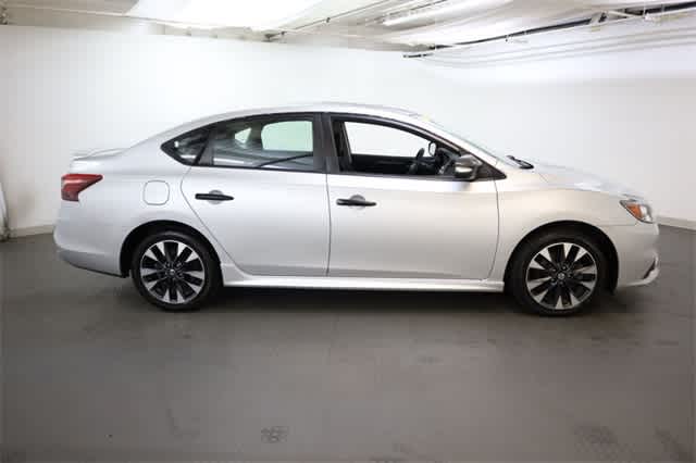Thumbnail: 2017 Nissan Sentra - 9