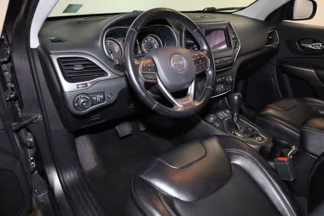 Thumbnail: 2019 Jeep Cherokee - 14