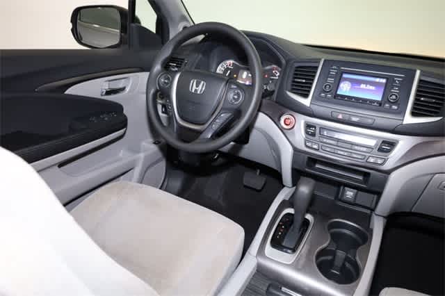 Thumbnail: 2016 Honda Pilot - 16