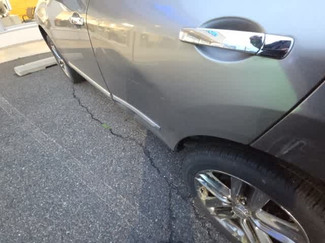 2011 Nissan Rogue S 29