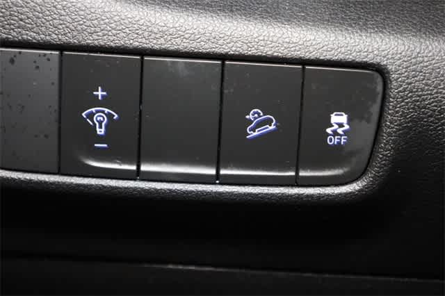 Thumbnail: 2022 Hyundai Kona - 26