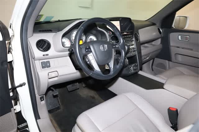 Thumbnail: 2013 Honda Pilot - 14