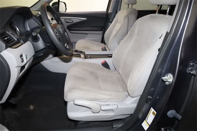 Thumbnail: 2016 Honda Pilot - 15