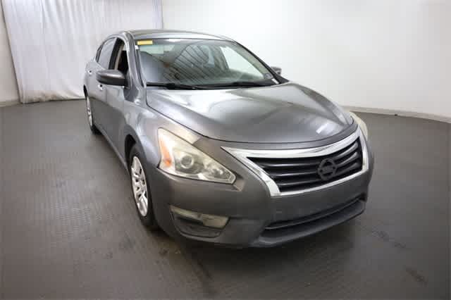 Thumbnail: 2015 Nissan Altima - 11