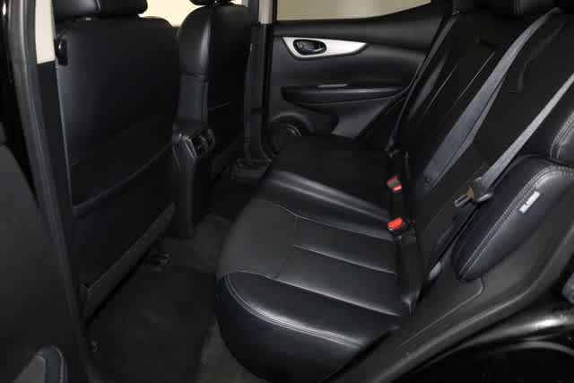 Thumbnail: 2020 Nissan Rogue Sport - 23