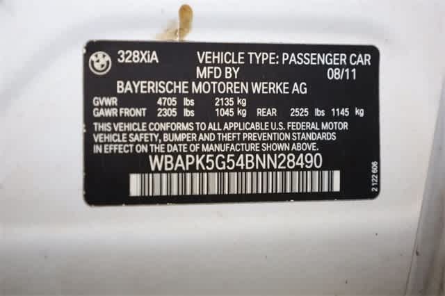 Thumbnail: 2011 BMW 3 Series - 36