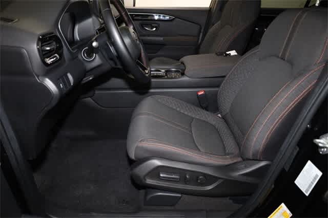 Thumbnail: 2023 Honda Pilot - 15