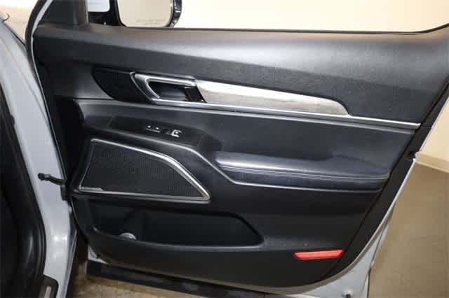 Thumbnail: 2021 Kia Telluride - 22