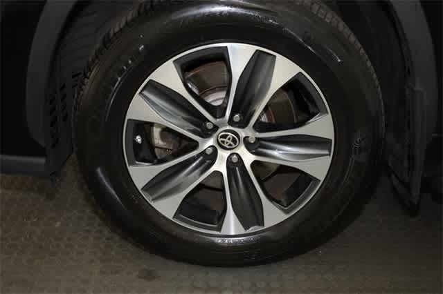 Thumbnail: 2022 Toyota Highlander - 37