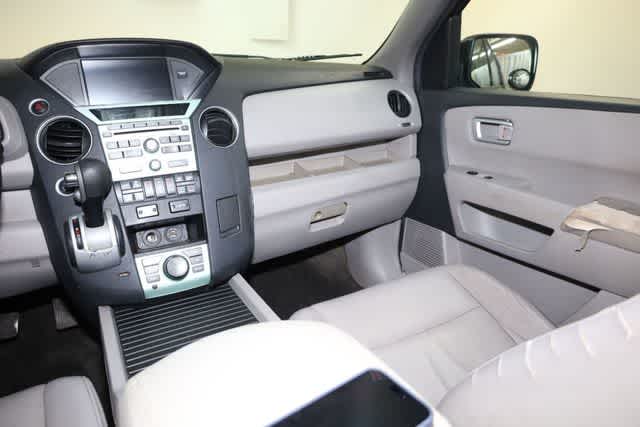 Thumbnail: 2011 Honda Pilot - 18