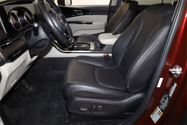 Thumbnail: 2022 Kia Carnival - 15
