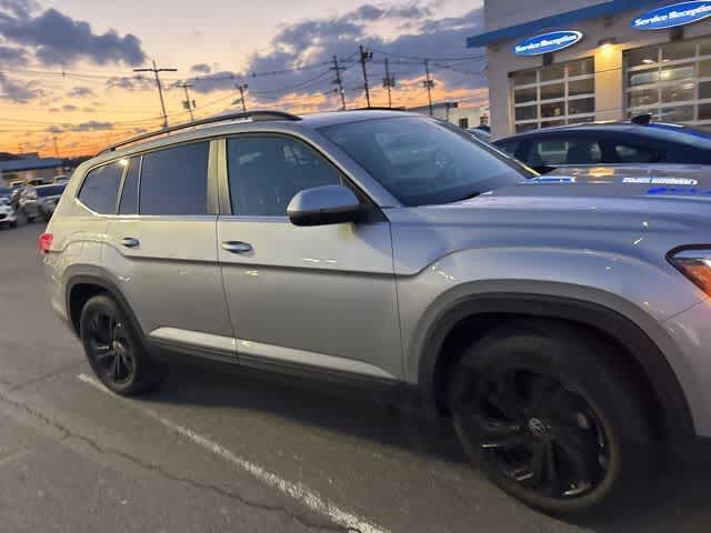 Thumbnail: 2022 Volkswagen Atlas - 16