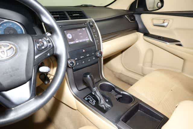 Thumbnail: 2017 Toyota Camry - 15