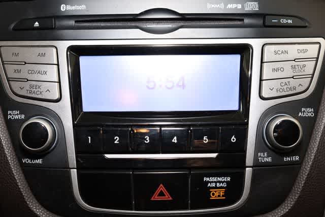 Thumbnail: 2011 Hyundai Tucson - 23