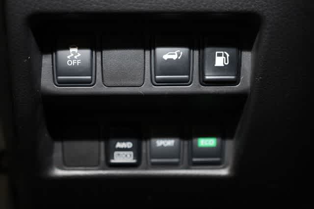 Thumbnail: 2018 Nissan Rogue - 28