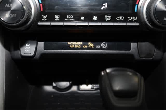 Thumbnail: 2021 Toyota RAV4 - 30