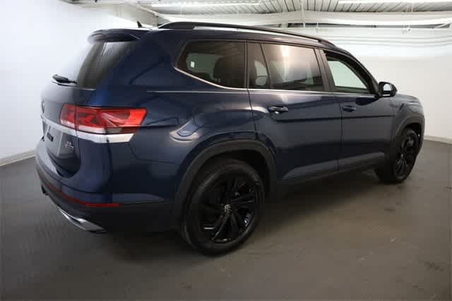 2022 Volkswagen Atlas SE 8