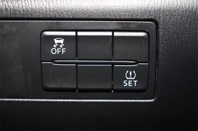 Thumbnail: 2018 Mazda Mazda3 - 26