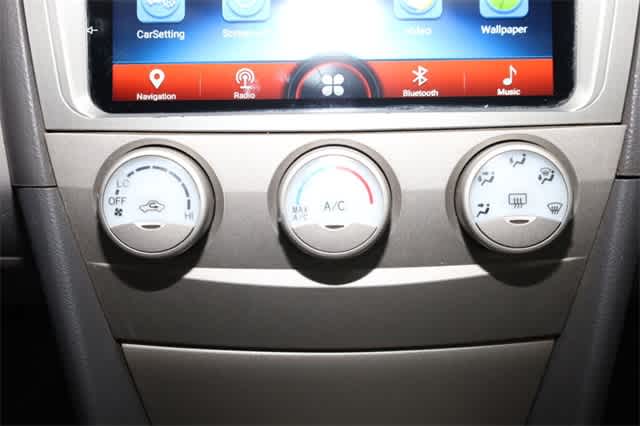 Thumbnail: 2011 Toyota Camry - 28