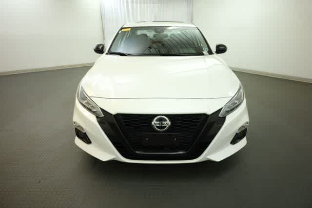 Thumbnail: 2022 Nissan Altima - 12