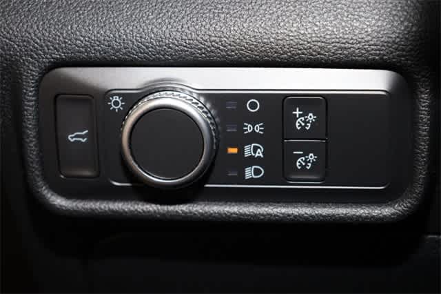 Thumbnail: 2021 Ford Explorer - 27