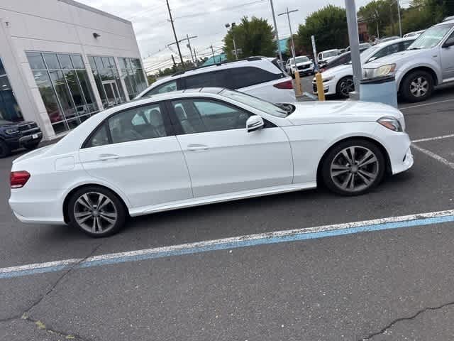 Thumbnail: 2016 Mercedes-Benz E-Class - 16