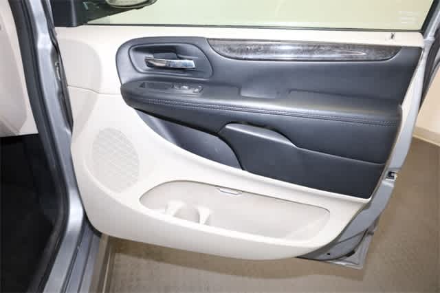 Thumbnail: 2015 Dodge Grand Caravan - 22