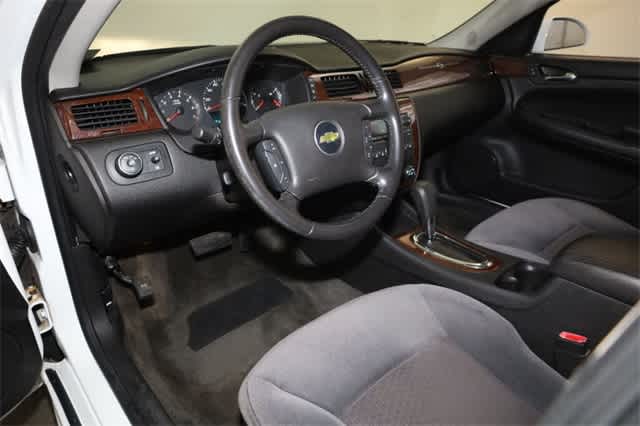 Thumbnail: 2011 Chevrolet Impala - 14