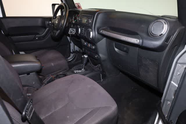 Thumbnail: 2015 Jeep Wrangler - 19