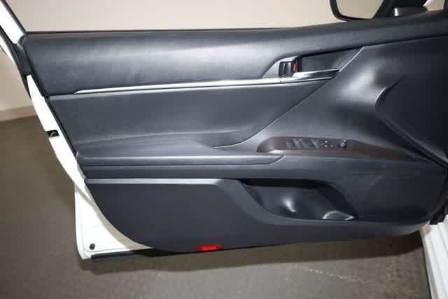 Thumbnail: 2023 Toyota Camry - 13