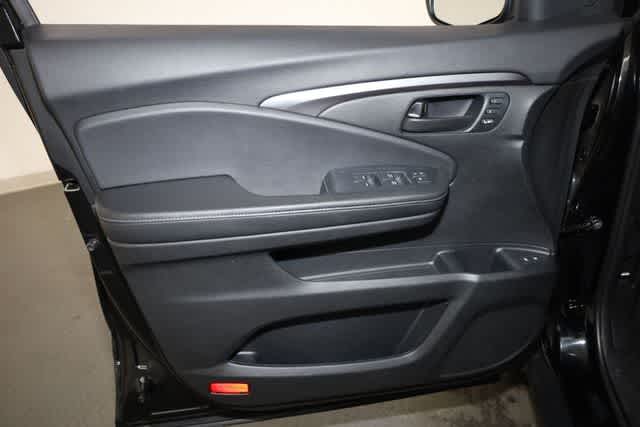 Thumbnail: 2023 Honda Passport - 14