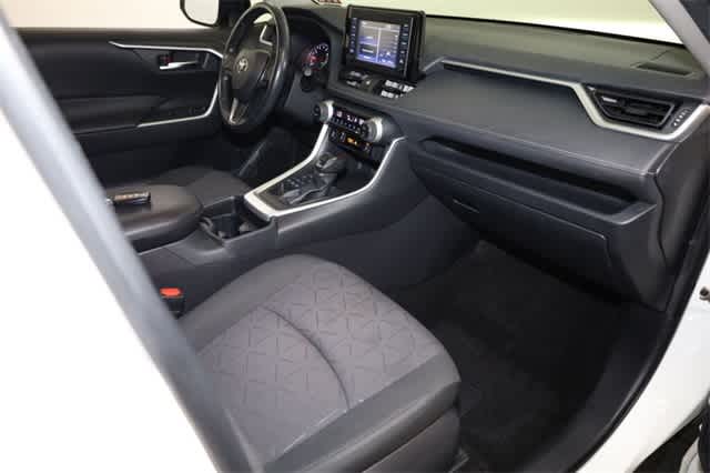 Thumbnail: 2019 Toyota RAV4 - 19