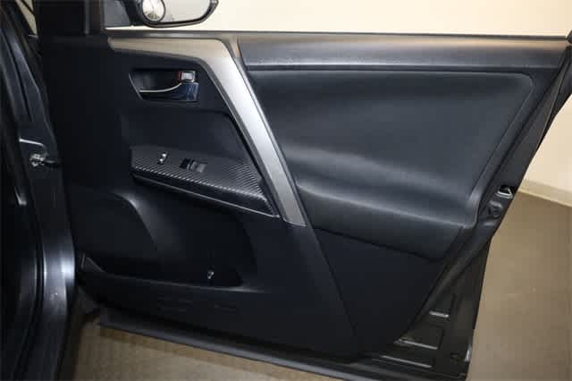 Thumbnail: 2014 Toyota RAV4 - 22