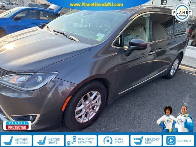 2020 Chrysler Pacifica Touring L -
                  Union, NJ