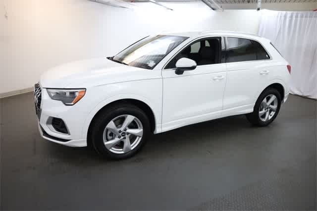 Thumbnail: 2021 Audi Q3 - 4