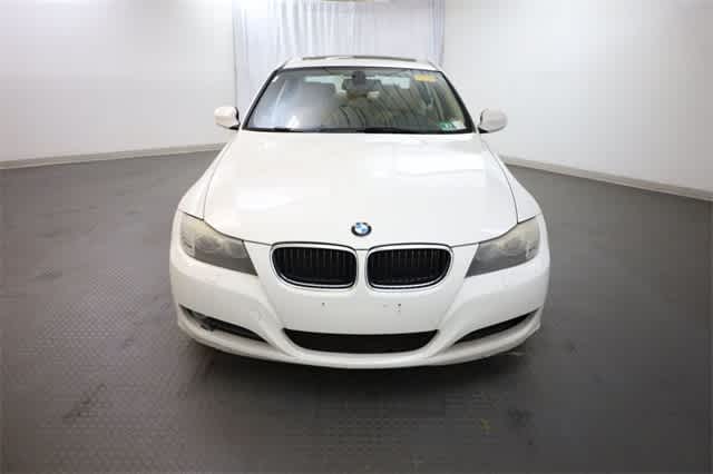 Thumbnail: 2011 BMW 3 Series - 12