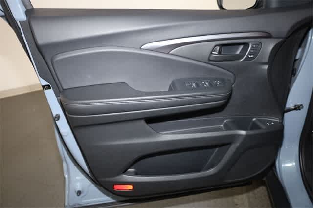 Thumbnail: 2023 Honda Passport - 13