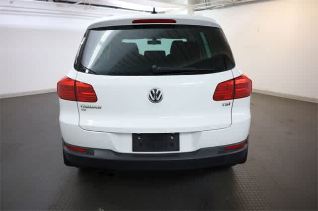 Thumbnail: 2016 Volkswagen Tiguan - 6