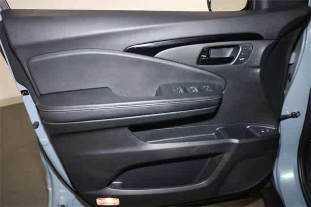 Thumbnail: 2023 Honda Passport - 13