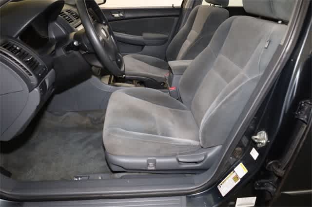 Thumbnail: 2004 Honda Accord - 15