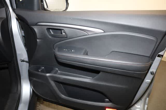 Thumbnail: 2023 Honda Passport - 22