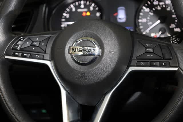 Thumbnail: 2020 Nissan Rogue Sport - 30