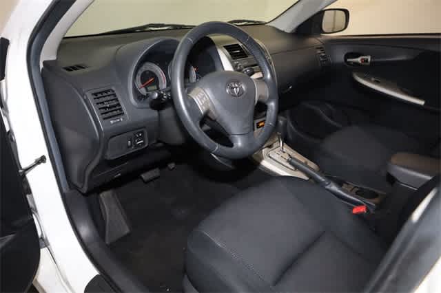 Thumbnail: 2010 Toyota Corolla - 14