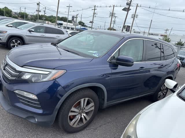 Thumbnail: 2017 Honda Pilot - 4