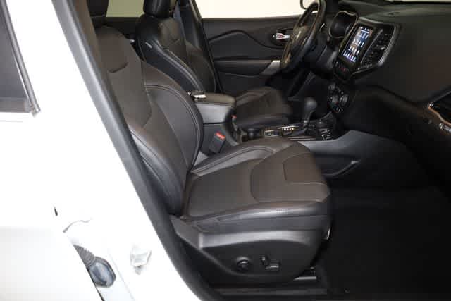Thumbnail: 2021 Jeep Cherokee - 35