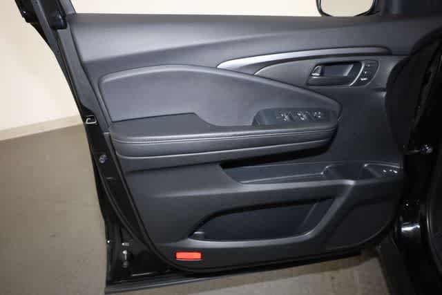 Thumbnail: 2023 Honda Passport - 13